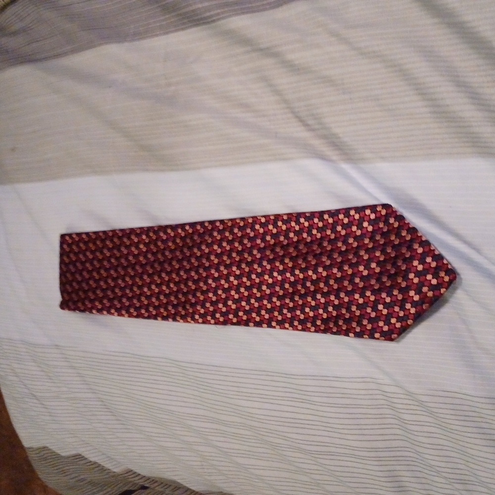 Salvador faragamo silk tie